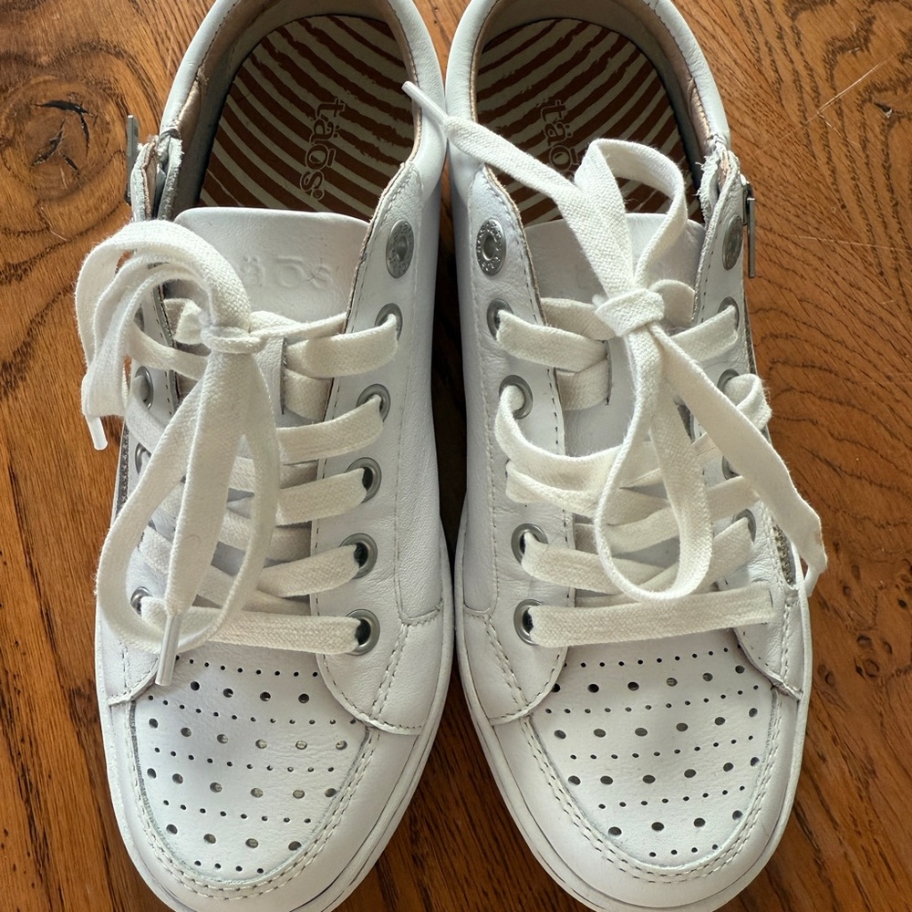 Women Taos White Leather Sneakers